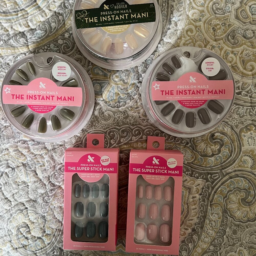 Press On Nail Collection